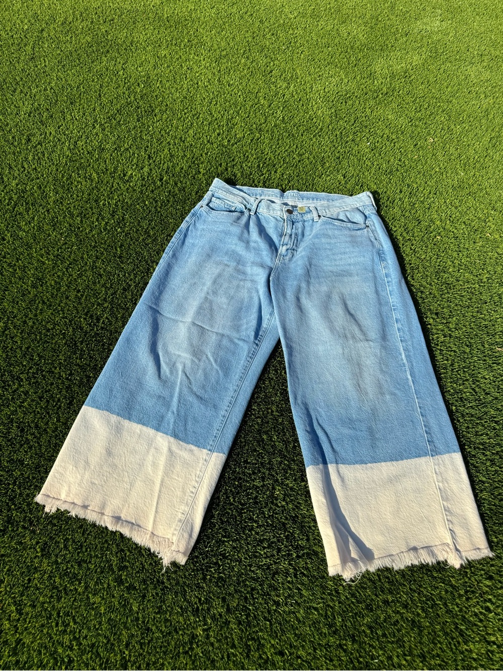 a.n.a Two-Tone Wide Leg Dip-Dye Jeans - Light Blue & White
